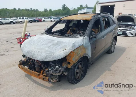 2013 Kia Sorento Lx V6 z USA, uszkodzony, nr VIN 5XYKTDA2XDG335306